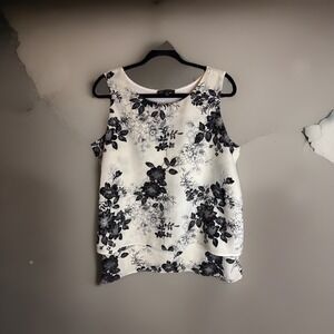 Diane Gilman Women's Scoop Neck Cream Black Sleeveless Floral Blouse Size XL